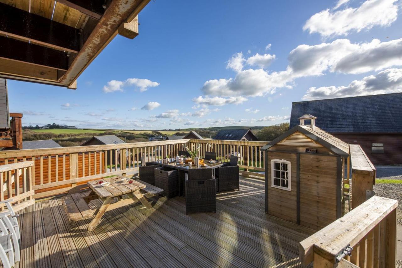 Lodge 40, Retallack Resort & Spa St Columb Major Exterior photo